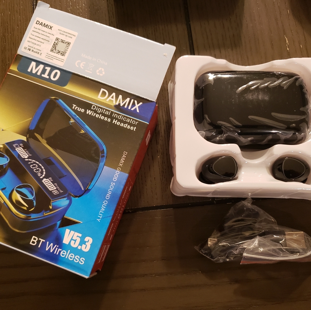 M10 DAMIX Earbuds